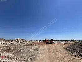 Başköy De 60 Lık Yola Cepheli Satılık 12643 M2 Tek Tapu Arazi — fotoğraf 3